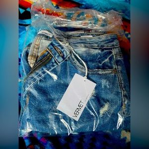 Vervet Flying Monkey 90s Fit Boyfriend Distressed Ripped Denim size 29 US: 8-9